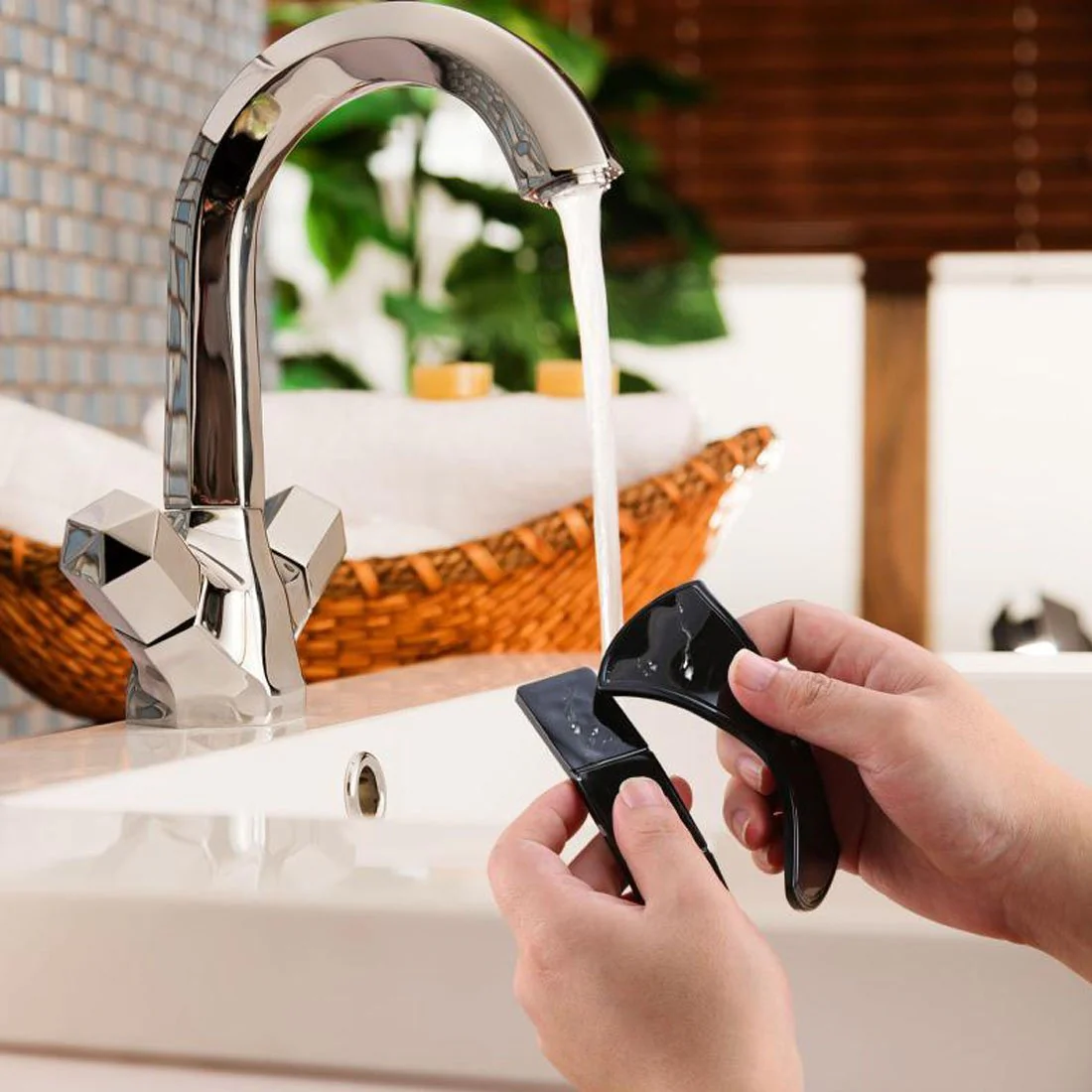 Cell Phone Holder Rubber Sticky Gel Pads - Image 3